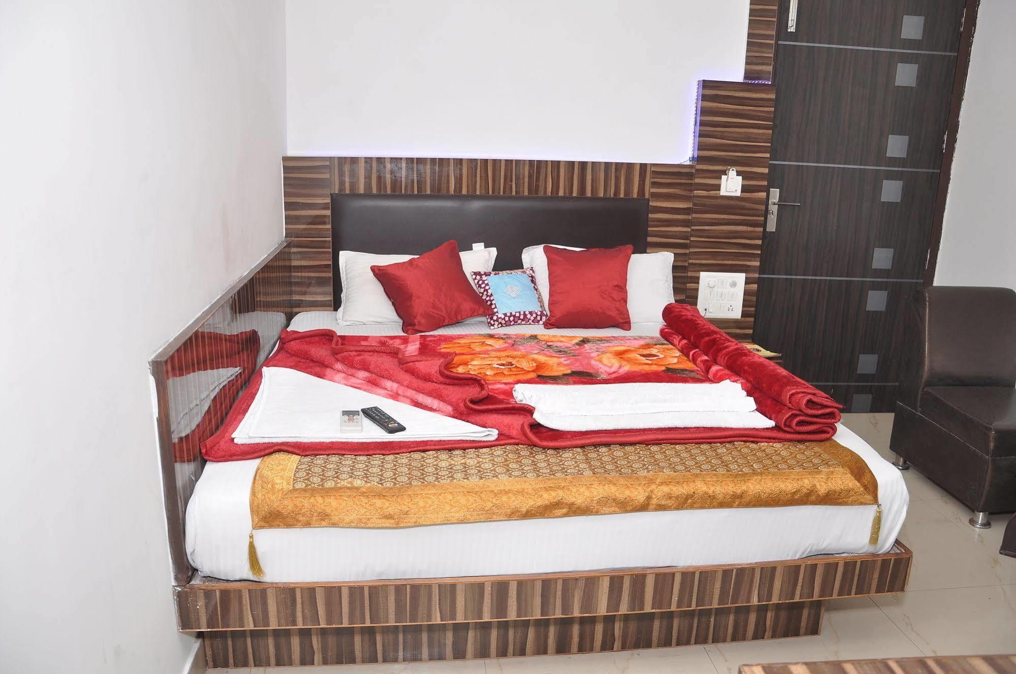 Hotel D Suites Dx Nowe Delhi Zewnętrze zdjęcie